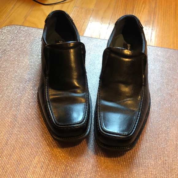 Dress shoes - Picture 1 of 4